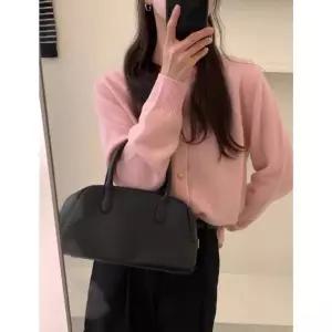 여친 니트 봄 라쿤라이크 금장단추 탑 라운드넥 코트 카디건 다운 보송보송 KS1