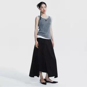 피플오브더월드 스트라이프 플리츠 스커트