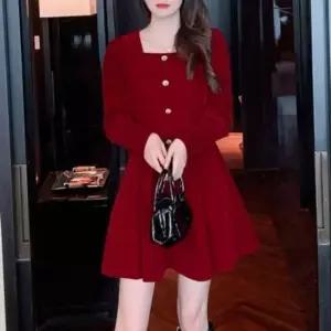 [옷은날개] 플레어 원피스 스퀘어넥 벨벳 스커트라인 어깨셔링