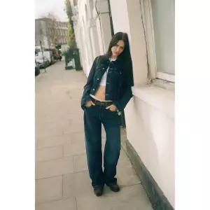 [국내배송] 자라 ZARA 페이크 데님 레더 재킷 - 다크 인디고 956631