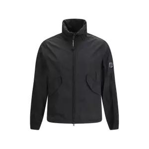 [CP COMPANY] 26SS 렌즈 와펜 크롬 R 하이넥 자켓 블랙 20CMOW006A 005904D 999