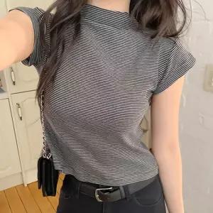 [요즘에] 레나반목단가라티셔츠