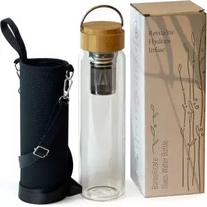 스트레이너와 인퓨저가 포함된 32온스 티 인퓨저 병 - 대나무 뚜껑과 슬리브가 있는 유리 물병(투명 유리)