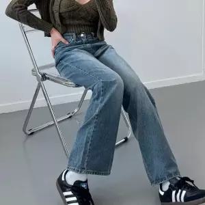 [신상오픈런]여자 논스판 세미 부츠컷 루즈핏 캣워싱 가을 청바지 (41443152)