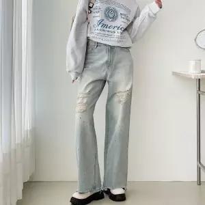 [신상오픈런]여자 구제 페인팅 컷팅 속밴딩 연청 와이드 청바지 (41443145)