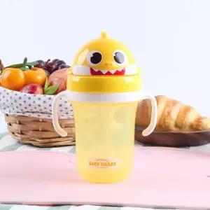 아기상어 입체 빨대물통 300ml 175304