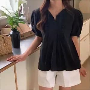 퍼프소매 루즈핏 청순 페미닌 셔츠 2색 여름 반팔 블라우스 여성