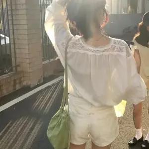 [다잇템] 여자 비침 레이스 빅사이즈 스트링넥 블라우스_24729855_588872