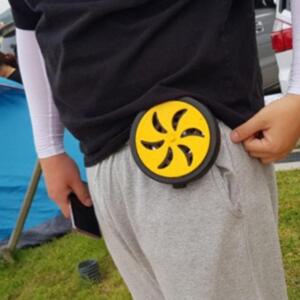 [2개구성] 휴대용 걸이형 모기향 거치대 홀더 받침대 허리벨트 야외용 모기킬러 모기퇴치기 EWE92240