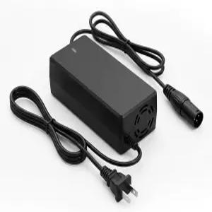 전동 용 배터리 충전기 3핀 남성 XLR 커넥터 0V-220V