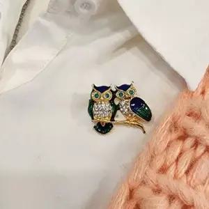 [NS홈쇼핑]행운 큐빅 부엉이 브로치 액세서리 코사지 패션 포인트 실용적인 가성비 필수템..[35777317]