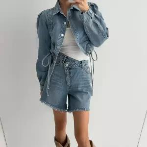 [하프클럽/옷자락]여자 스트링 셔링 퍼프 카라넥 봄 투웨이 크롭 청자켓