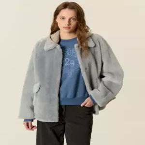 아떼 바네사브루노 여성 25FW PREMIUM FUR 니트 후드 탈부착 라이트블루 천연양모피 양가죽 무스탕 퍼자켓