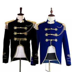 공연의상 군악대 복장 부르고뉴 화려한 무대 경비대 축제