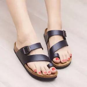 인기상품 남녀 샌들 쪼리 가죽 엄지 스트랩 여행 커플템 슬리퍼 [WFJF5IC_260320]