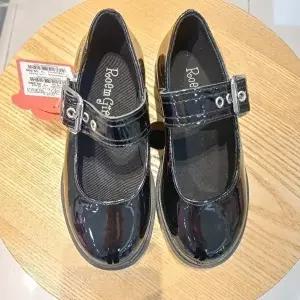 [셀러허브 1]로엠걸즈 DP01 트렉숄  블랙 플렛슈즈 트렉숄 블랙 플렛슈즈 RGWC24S1P (12517510)