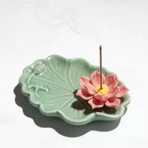 구멍이 있는 연꽃 및 잎 향 스틱 홀더 스파 명상실 요가 집 사무실 재 트레이 보석 트레이용 그린 도자기