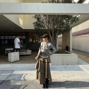 스트레인지 스커트 여성 빈티지 데일리룩 A라인 체크 언밸런스 슬림핏 KUK1