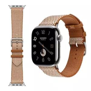 새롭게 출시한 애플 워치 에르메스 46mm 골드/에크류 Toile H 싱글 투어 밴드