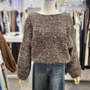 보트넥 스팽글 크롭 하찌 니트 610670