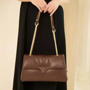 알도 라지소프트퍼프 크로스 바디 - 브라운 ADD1H055HZ200