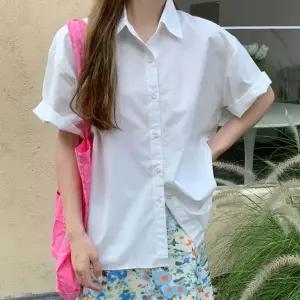 반팔셔츠 베이직 여유핏 여성 여름 레귤러핏 오피스 블라우스 상의