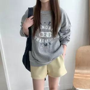 투리드 와플 레터링 맨투맨 