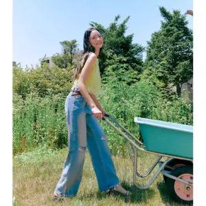 칼 구제워싱 와이드 데님팬츠 AQ2DP460