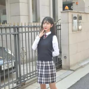 교복몰 라인이 예뻐보이는 핑크체크주름치마 교복.