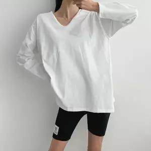 [다잇템] 여자 롱슬리브 V넥 편한티 무채색 트임 레이어드티 티셔츠