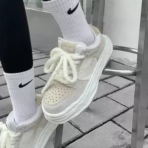 폼폼이 신발끈 슈레이스 장식 운동화끈 뽀송 방울끈 패션 포인트 커스텀 소품 150cm