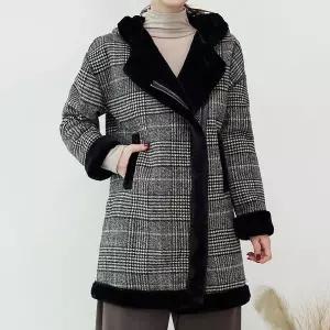 [하프클럽/플랜비컬렉션]체크 퍼배색 후드 무스탕 하프코트_PM2508MU601D