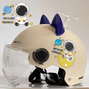 배터리 전기 오토바이 헬멧 남녀 라이딩 여름 자외선 차단 통기 사계절 공용 반모