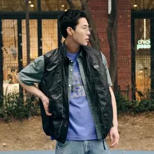 [롯데백화점]논타입 HIDDEN EFFECT LIGHT WIND VEST (BLACK) N254MJK201M