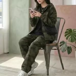 아트박스/신상오픈런 여성용 카모 패턴 전술 후드 아우터 루즈핏