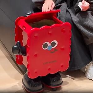 대용량 바퀴 달린 쓰레기통 거실용 가정용 00팩 독창적인 모양 플라스틱