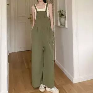 오버롤반바지 여자 스타일 더블 핀턱 와이드핏 멜빵 바지