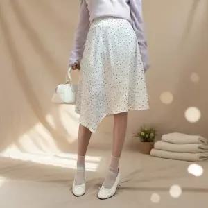여성 페미닌 언밸런스 도트 미디 스커트