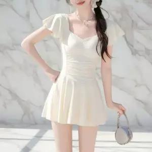 아트박스/신상오픈런 여성 하트넥 셔링 프릴 스커트 수영복 원피스