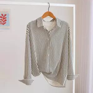 [잇수다] 아넬르 스트라이프 오버핏 카라 셔츠 남방