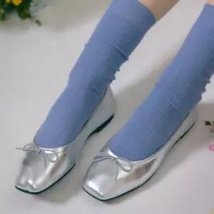 [슈펜] [베이직] 스퀘어 리본 플랫슈즈 (HPWWFDA01S-T)