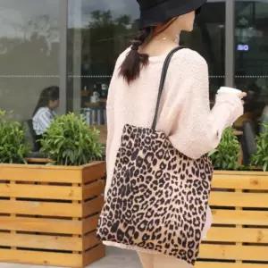 [위드기프트] 호피 레오파드 스웨이드 백