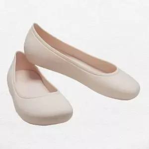 [크록스][여성용] 브루클린 플랫 209384-6UR 샌들 데일리 젤리슈즈 우먼 블랙 플랫슈즈