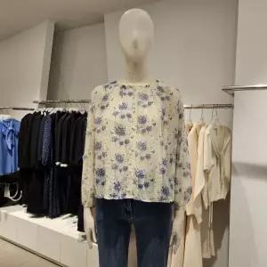 [대구백화점] [미센스]레이스플라워블라우스(MB59BLM309Z)