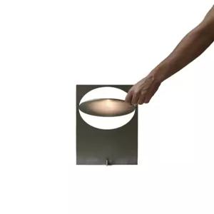 갤러리 스테인레스 소품 인테리어 테이블 램프 다크 디자인 철제 카페