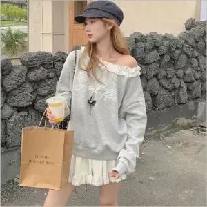 러블리 맨투맨 어깨트임 여자 프릴 루즈핏 긴팔 오프숄더 언발