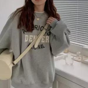 여성 로고 프린팅 캐주얼 오버핏 맨투맨 롱슬리브 티셔츠