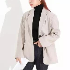 여성 외출 패션 핏좋은 오버핏 모직 자켓 반코트