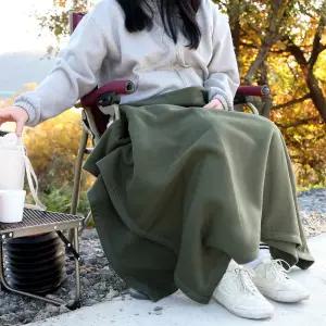 국산 다용도 군용 모포 무릎 담요/1인용/차량용/보온/덮개/차박/난방/휴대용/국방색/군대/블랭킷/낚시/놀이