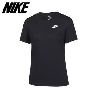 [나이키] 우먼스 클럽 에센셜 반팔티 DX7902_010_